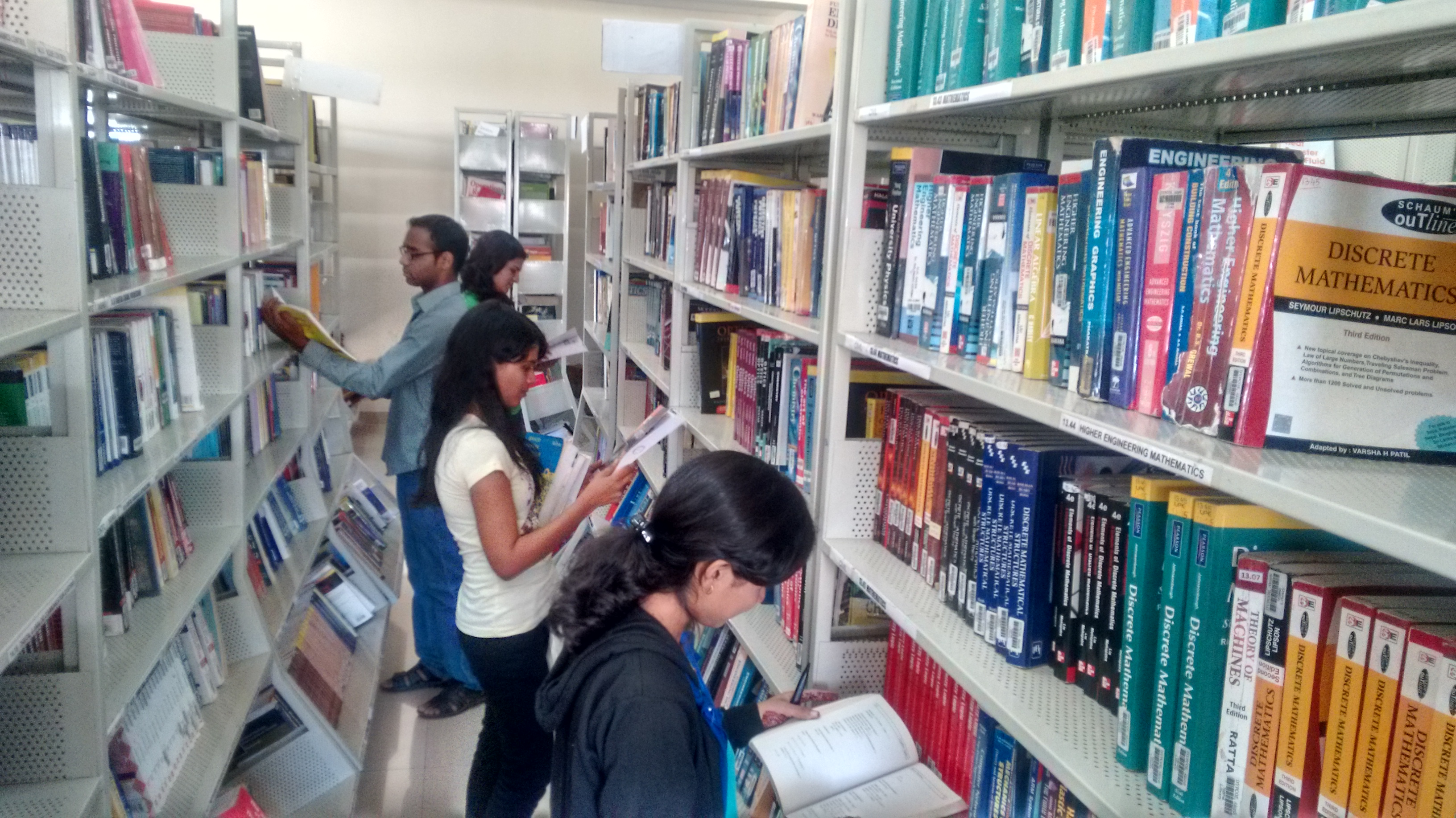 librarypic.jpg